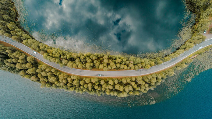 drone-shot-street-across-lake900x506-1_c_kemira